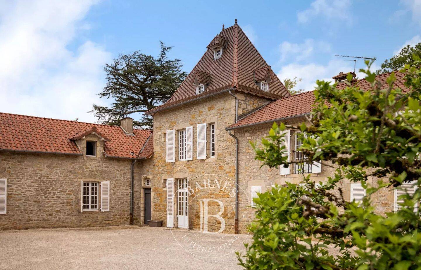 Maison 15 pièces 500 m² · à Villefranche-de-Rouergue · 500 m² · 750 000 €