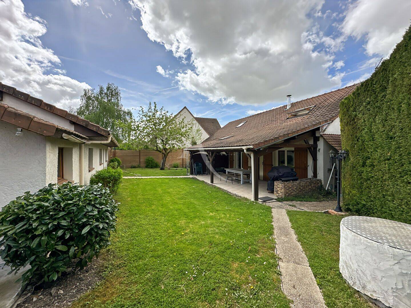 Maison 7 pièces 163 m² · à Orgeval · 163 m² · 549 000 €
