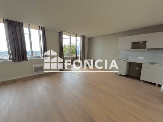 Appartement à louer 493 € 1 pièce 34,9 m² Étage 1/4 dès le 12/06/2026 Vieil Angoulême-Centre Ville Angoulême 16000