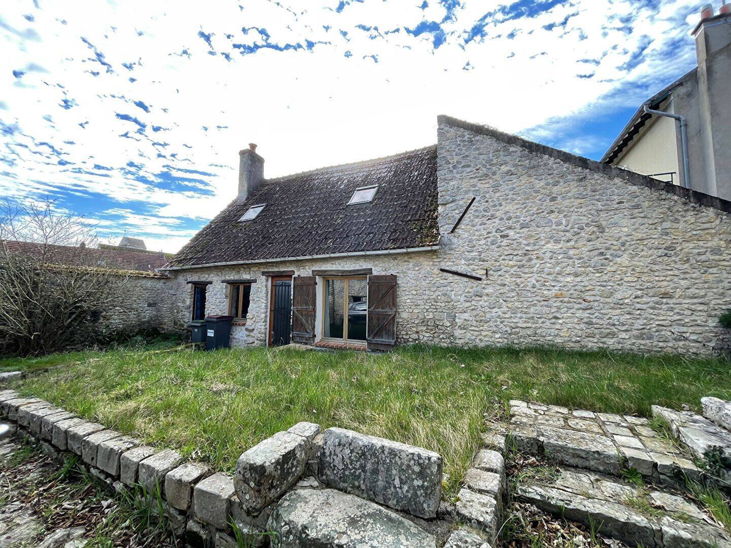 Maison 6 pièces 168 m² · à Saclas · 168 m² · 229 000 €