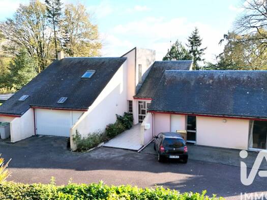 Maison à vendre 270 000 € 9 pièces 6 chambres 200 m² 4 300 m² de terrain La Chèze 22210