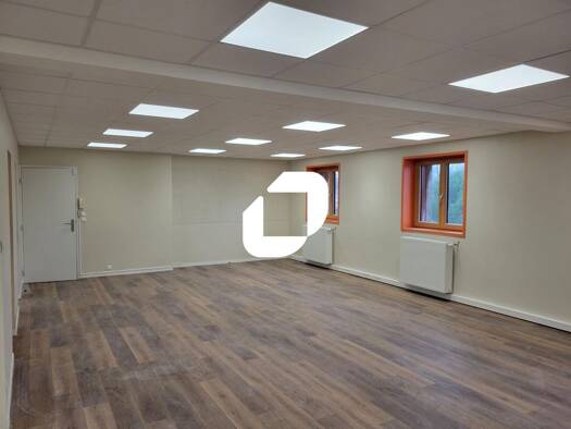 Espace bureau à louer 2 043 € 120 m² de bureaux divisible de 30 m² à 120 m² La Croix-Jeannette Bouguenais 44340