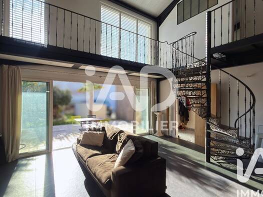 Maison à vendre 538 500 € 4 pièces 3 chambres 149 m² 271 m² de terrain L'Houmeau 17137