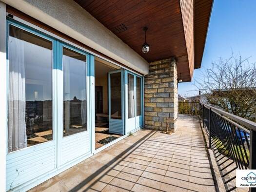 Villa à vendre 369 250 € 7 pièces 5 chambres 140 m² 542 m² de terrain Sud Village Saint-Apollinaire 21850