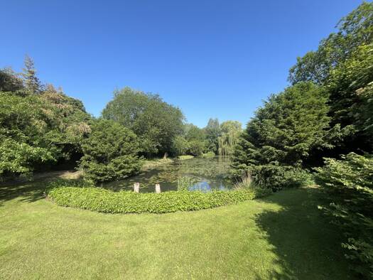 Maison à vendre 432 000 € 8 pièces 4 chambres 163 m² 7 000 m² de terrain Estrun 59295