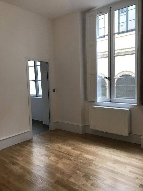 Appartement 2 pièces 68 m² · à Lyon 2ème Arrondissement · 68,3 m² · 998 €/mois