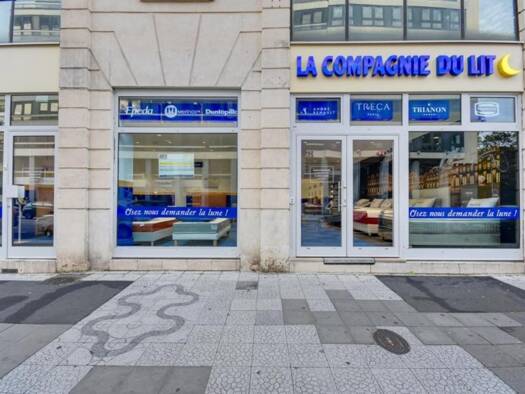 Boutique à louer 13 000 € 430 m² de surface de vente Centre Lille 59000