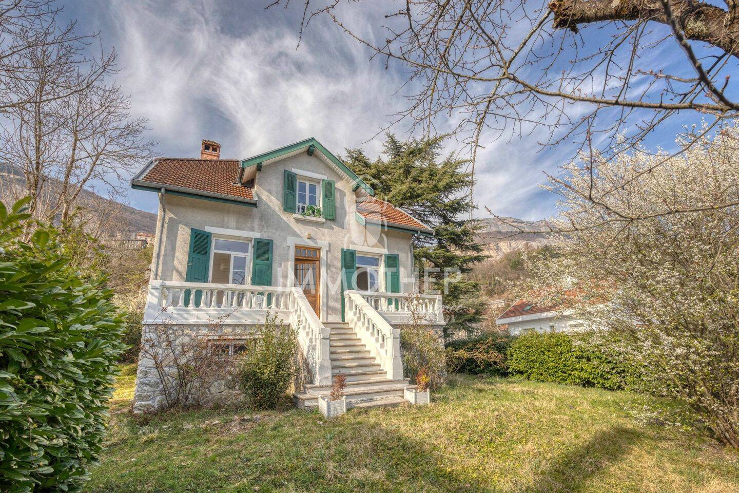 Maison 8 pièces 130 m² · à Corenc · 130 m² · 515 000 €
