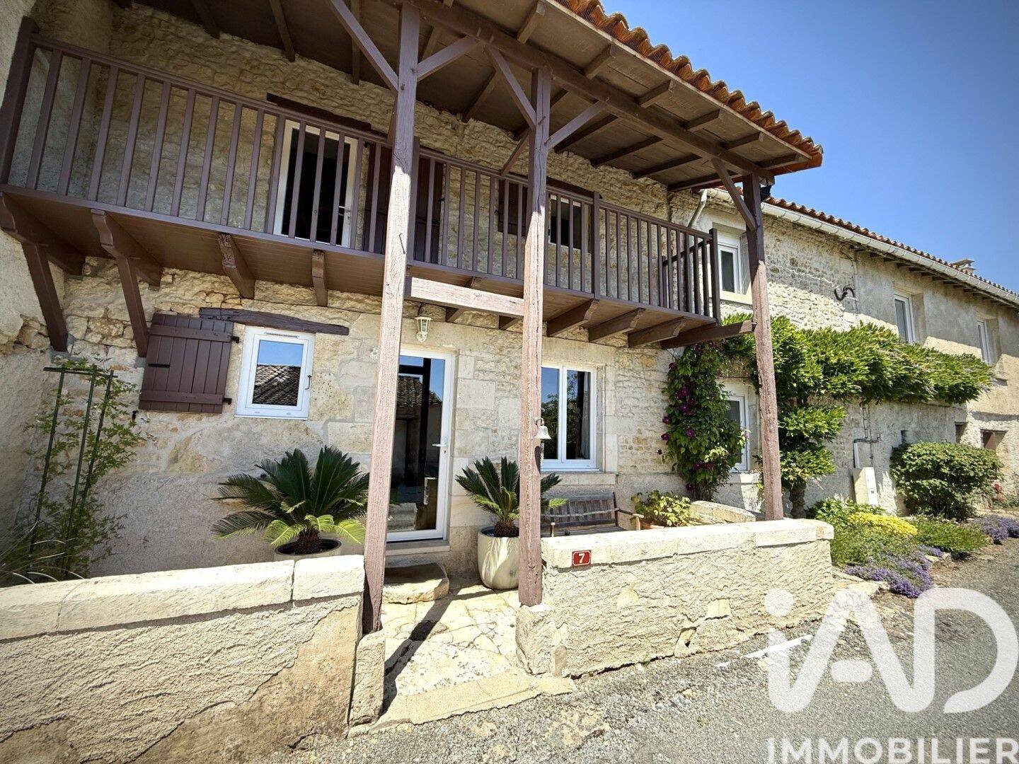 Maison 8 pièces 145 m² · à Beaussais-Vitré · 145 m² · 230 000 €
