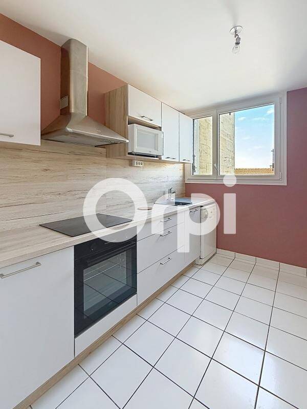 Appartement 3 pièces 100 m² · à Chaumont · 100 m² · 900 €/mois