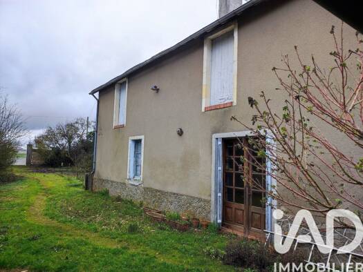 Maison à vendre 39 500 € 3 pièces 2 chambres 70 m² 1 307 m² de terrain Ceaux-en-Loudun 86200