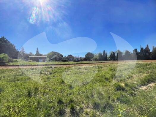 Terrain constructible viabilisé à vendre 133 000 € 603 m² de terrain Moussan 11120