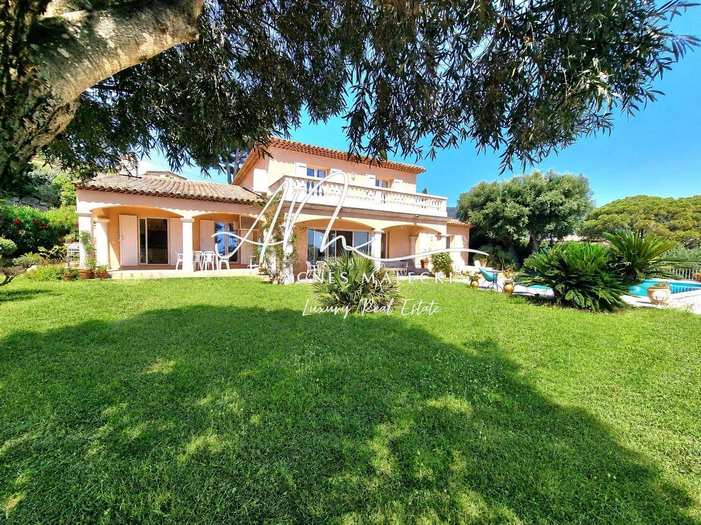Maison 5 pièces 207 m² · à Cavalaire-sur-Mer · 207 m² · 2 685 000 €