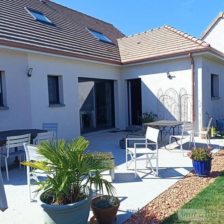 Maison 5 pièces 129 m² · à Trangé · 129,2 m² · 330 000 €