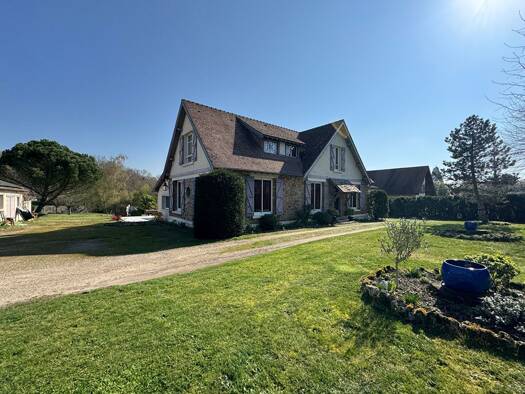 Maison à vendre 926 000 € 9 pièces 5 chambres 306 m² 3 700 m² de terrain Saint-Rémy-l'Honoré 78690