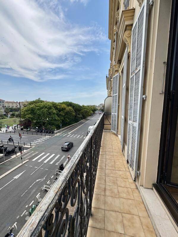 Appartement 1 pièce 29 m² · à Nice · 29,4 m² · 950 €