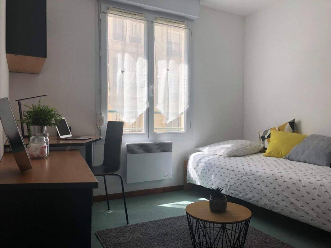 Appartement 1 pièce 18 m² · à Saint-Étienne · 18 m² · 358 €