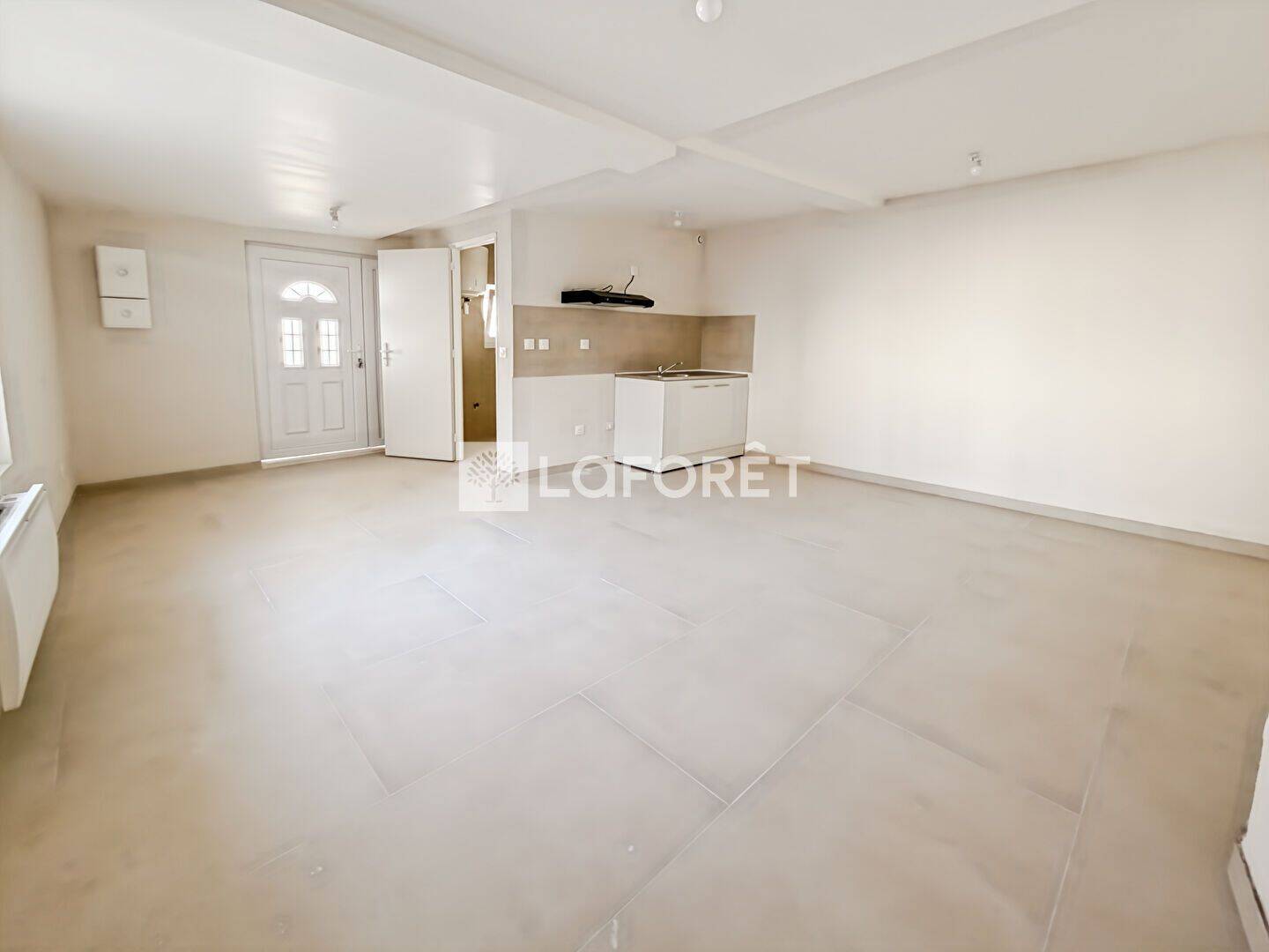 Appartement 1 pièce 28 m² · à Cires-lès-Mello · 28,1 m² · 530 €/mois