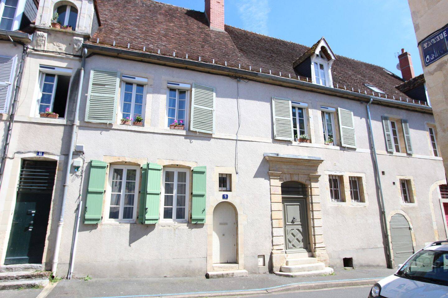 Maison 6 pièces 212 m² · à Nevers · 212,3 m² · 215 000 €