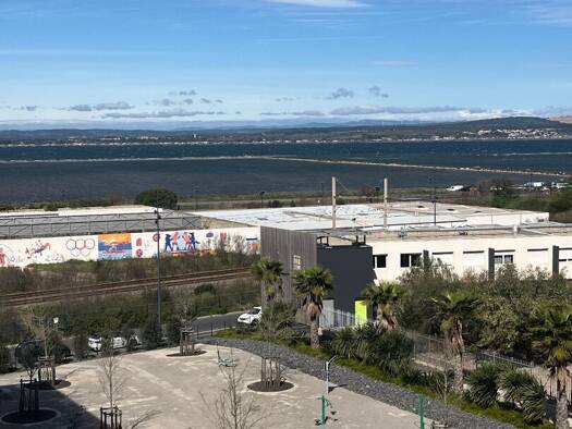 Appartement à vendre 225 000 € 3 pièces 2 chambres 55 m² Étage 4/5 Espace Villeroy-Les Quilles Sète 34200