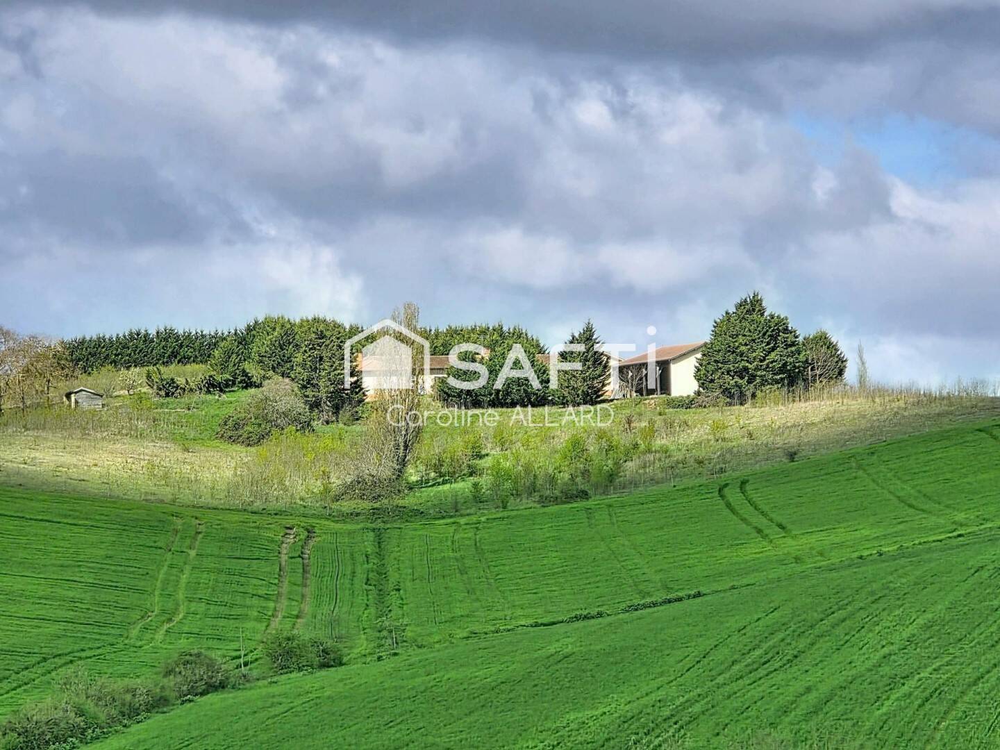 Maison 5 pièces 129 m² · à Sauveterre · 129 m² · 276 000 €