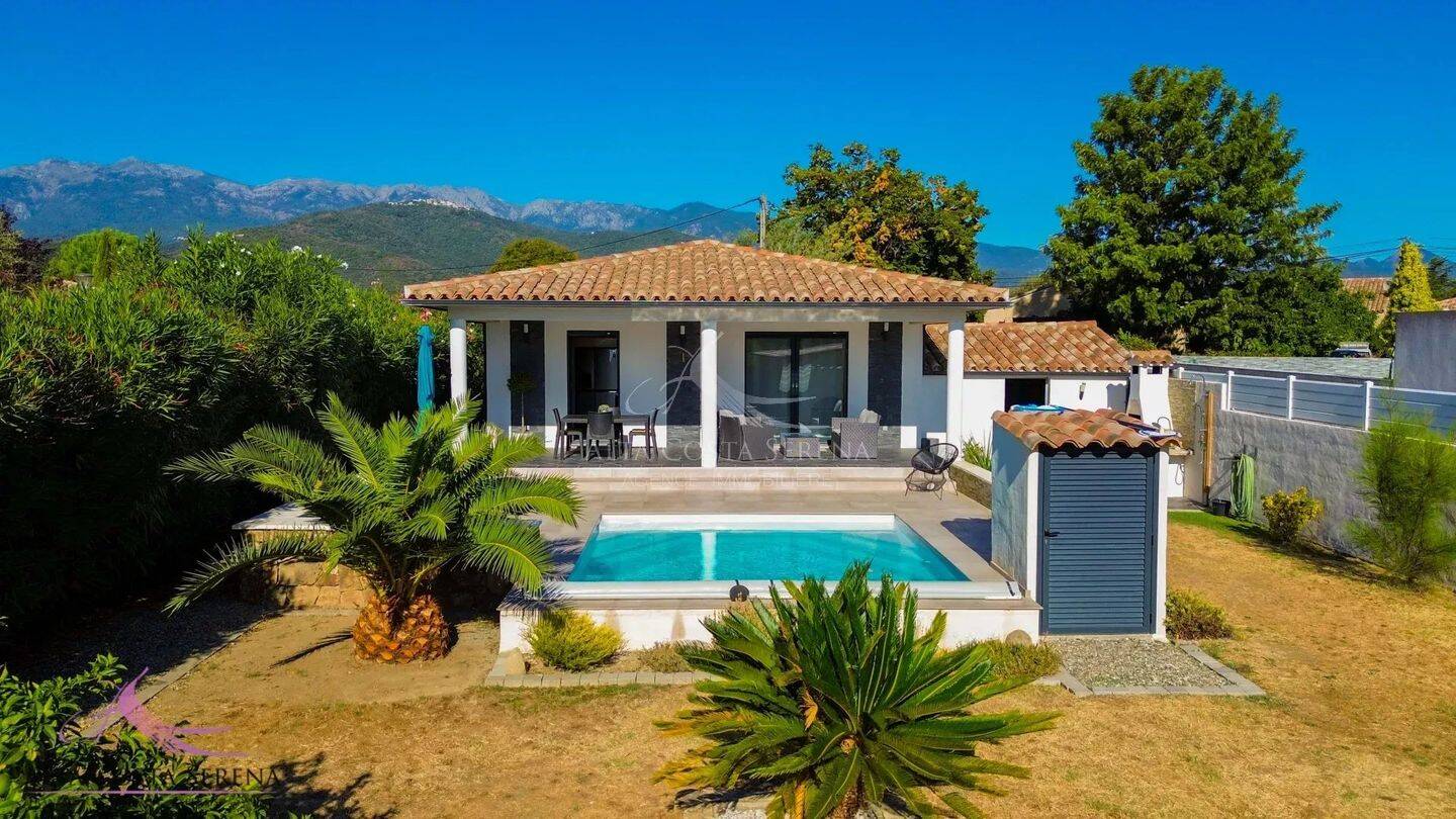 Maison 4 pièces 122 m² · à Prunelli-Di-Fiumorbo · 121,8 m² · 450 000 €