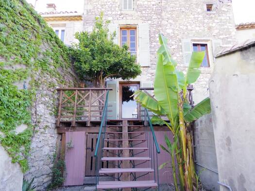 Appartement à louer 800 € 4 pièces 3 chambres 120 m² 1er étage Fournès 30210