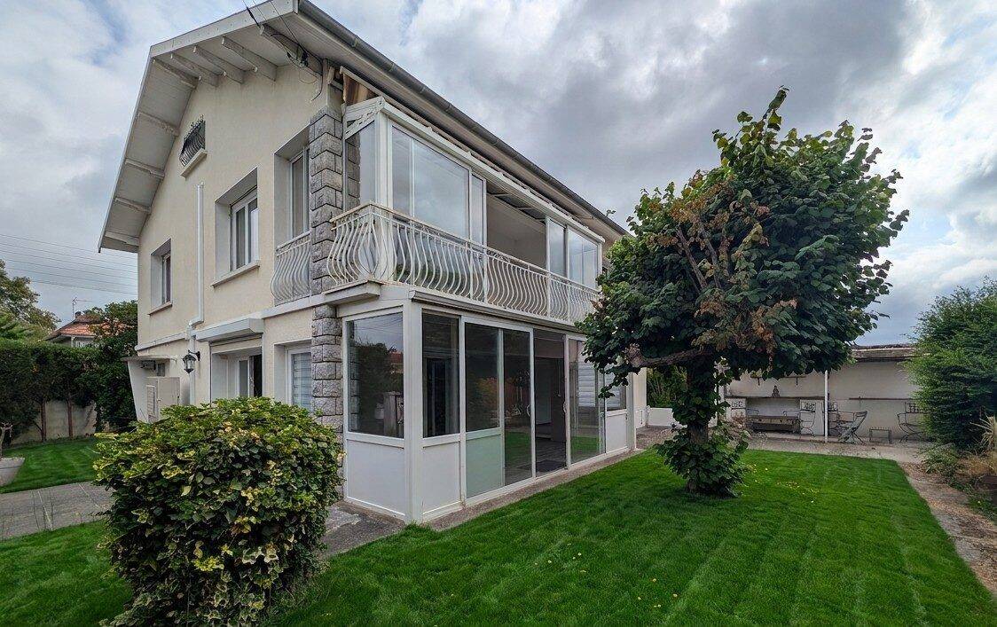 Maison 6 pièces 178 m² · à Pau · 178 m² · 1 500 €/mois