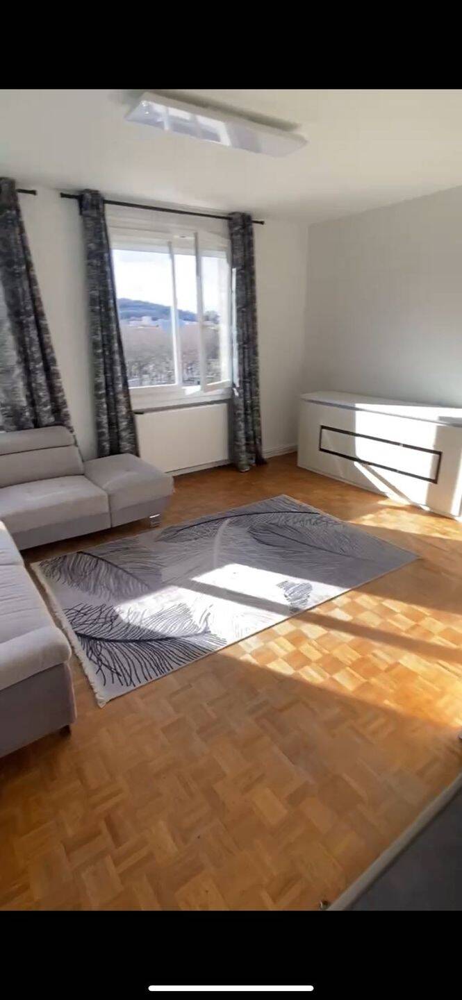 Appartement 3 pièces 67 m² · à Saint-Étienne · 67 m² · 90 000 €