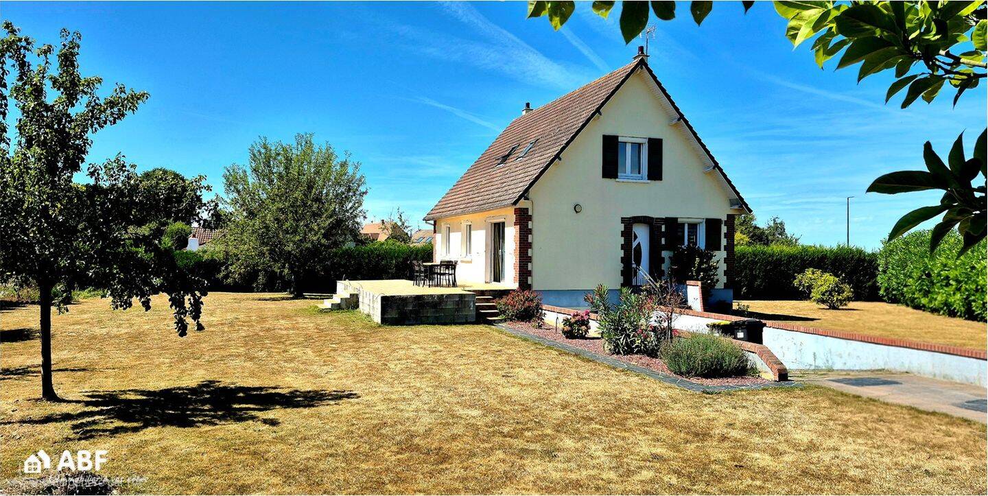 Maison 6 pièces 122 m² · à Tourville-sur-Arques · 121,9 m² · 280 000 €