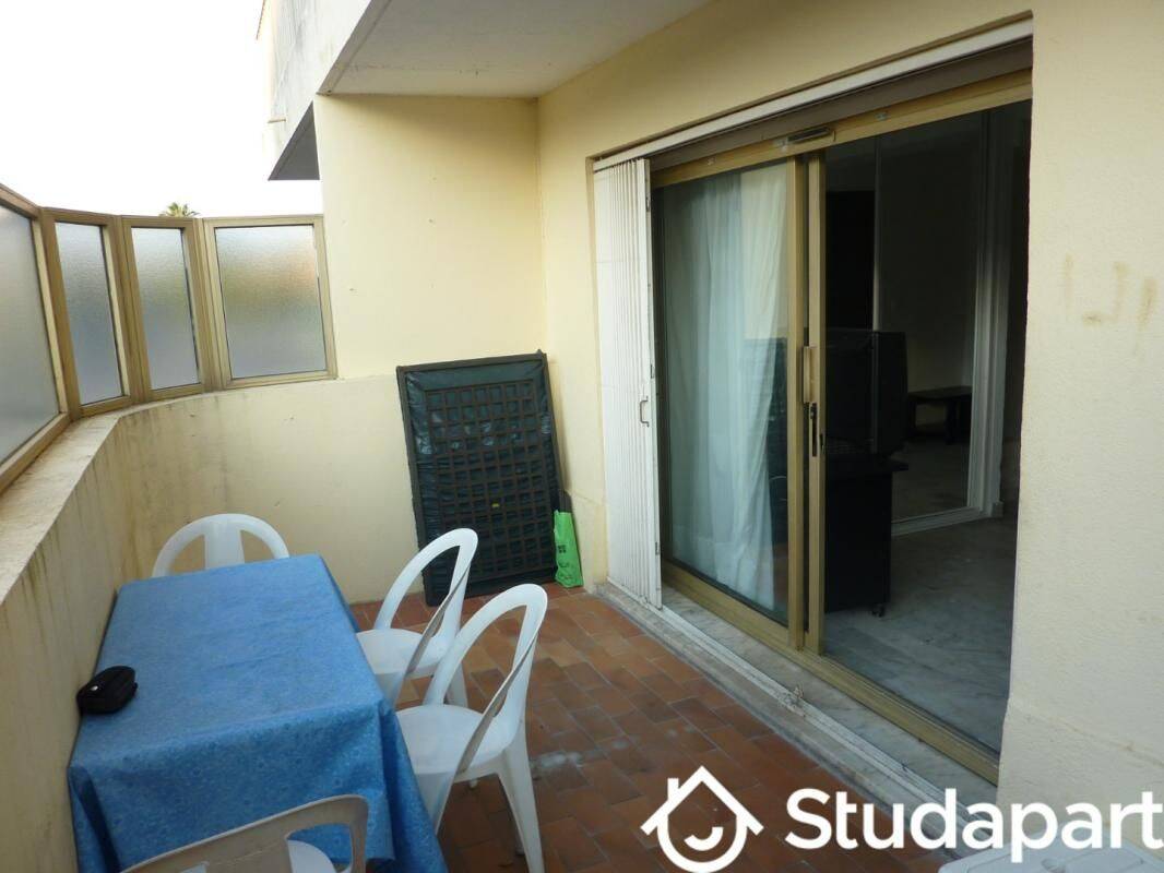 Appartement 1 pièce 20 m² · à Vallauris · 20 m² · 560 €