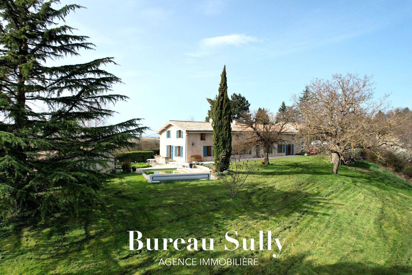 Maison 8 pièces 335 m² · à Chaponnay · 335 m² · 895 000 €