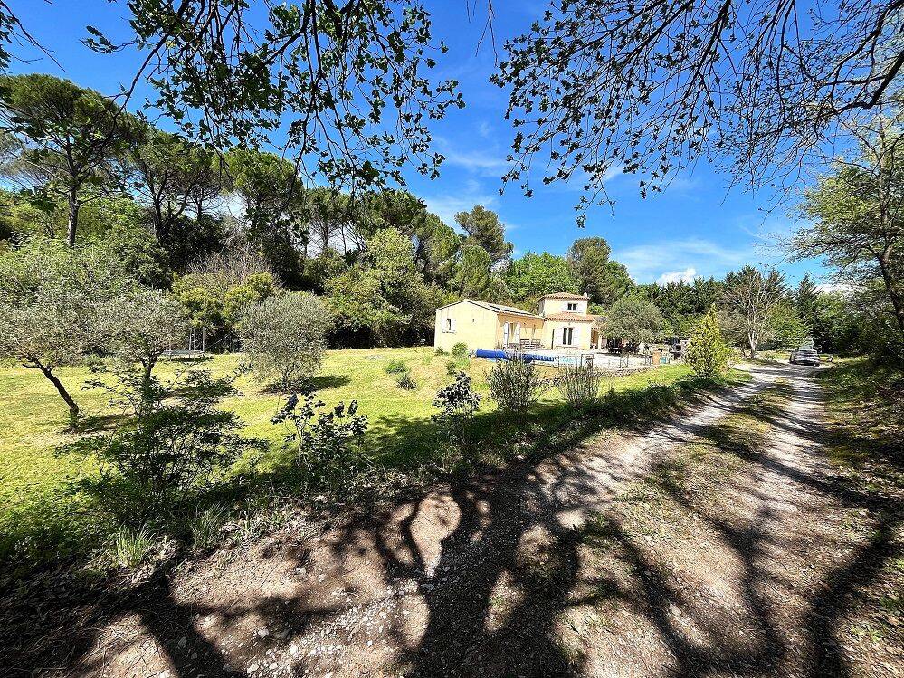 Maison 8 pièces 165 m² · à Tourves · 165 m² · 546 000 €