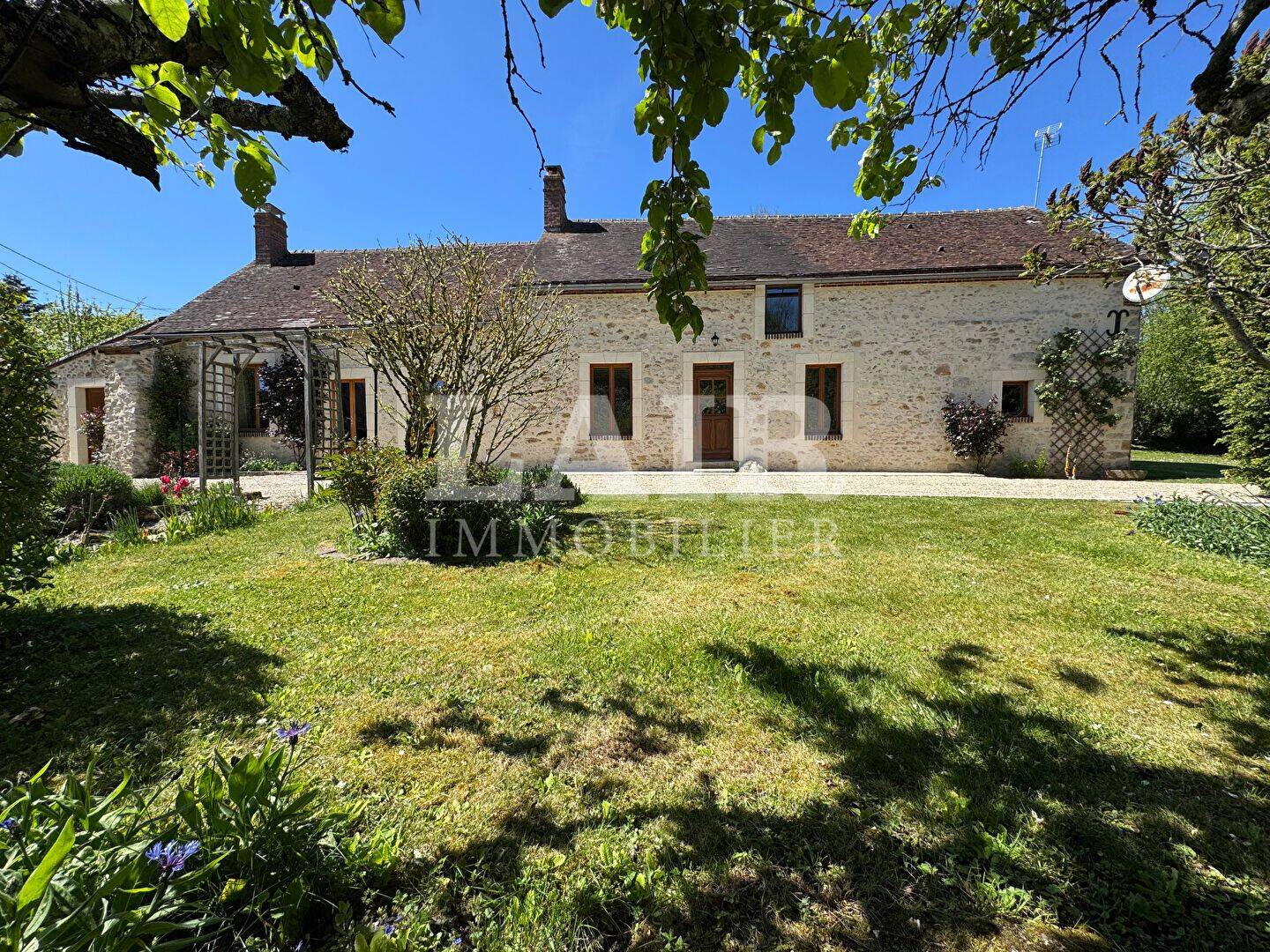 Maison 7 pièces 187 m² · à Mortagne-au-Perche · 187 m² · 353 000 €