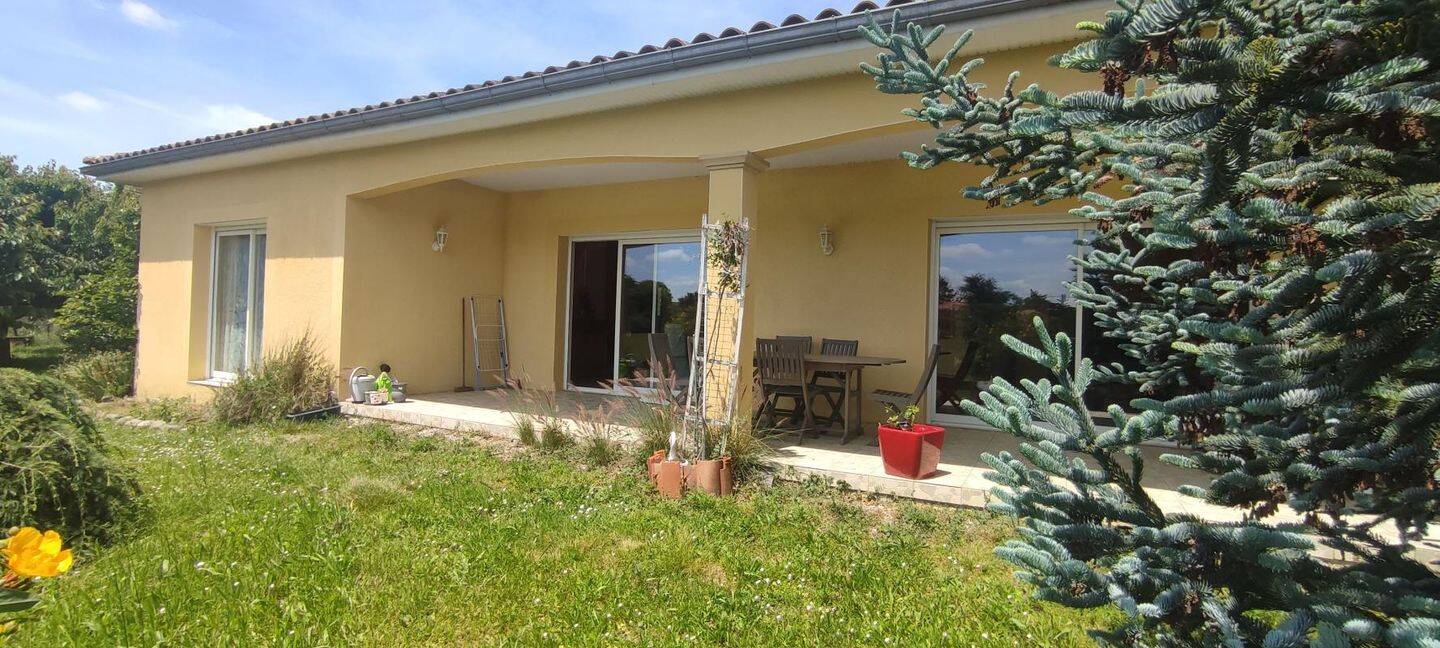 Maison 4 pièces 152 m² · à Vic-en-Bigorre · 152 m² · 900 €