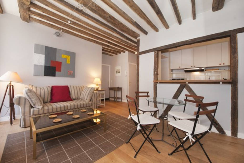 Appartement 2 pièces 45 m² · à Paris 7ème Arrondissement · 45 m² · 2 550 €