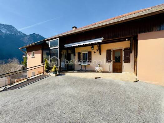 Ferme à vendre 460 000 € 4 pièces 3 chambres 99,4 m² 1 044 m² de terrain Thorens-Glières 74570