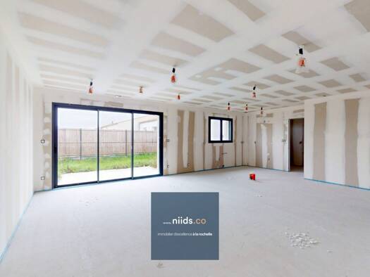 Maison de plain-pied à vendre 335 000 € 4 pièces 3 chambres 100 m² 261 m² de terrain Ferrières 17170