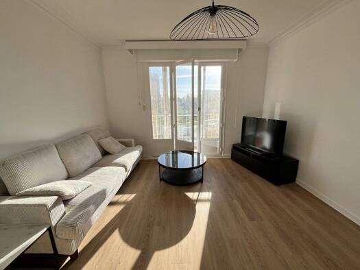 Appartement à louer 750 € 3 pièces 2 chambres 60 m² Étage 2/4 Bellevue Brest 29200