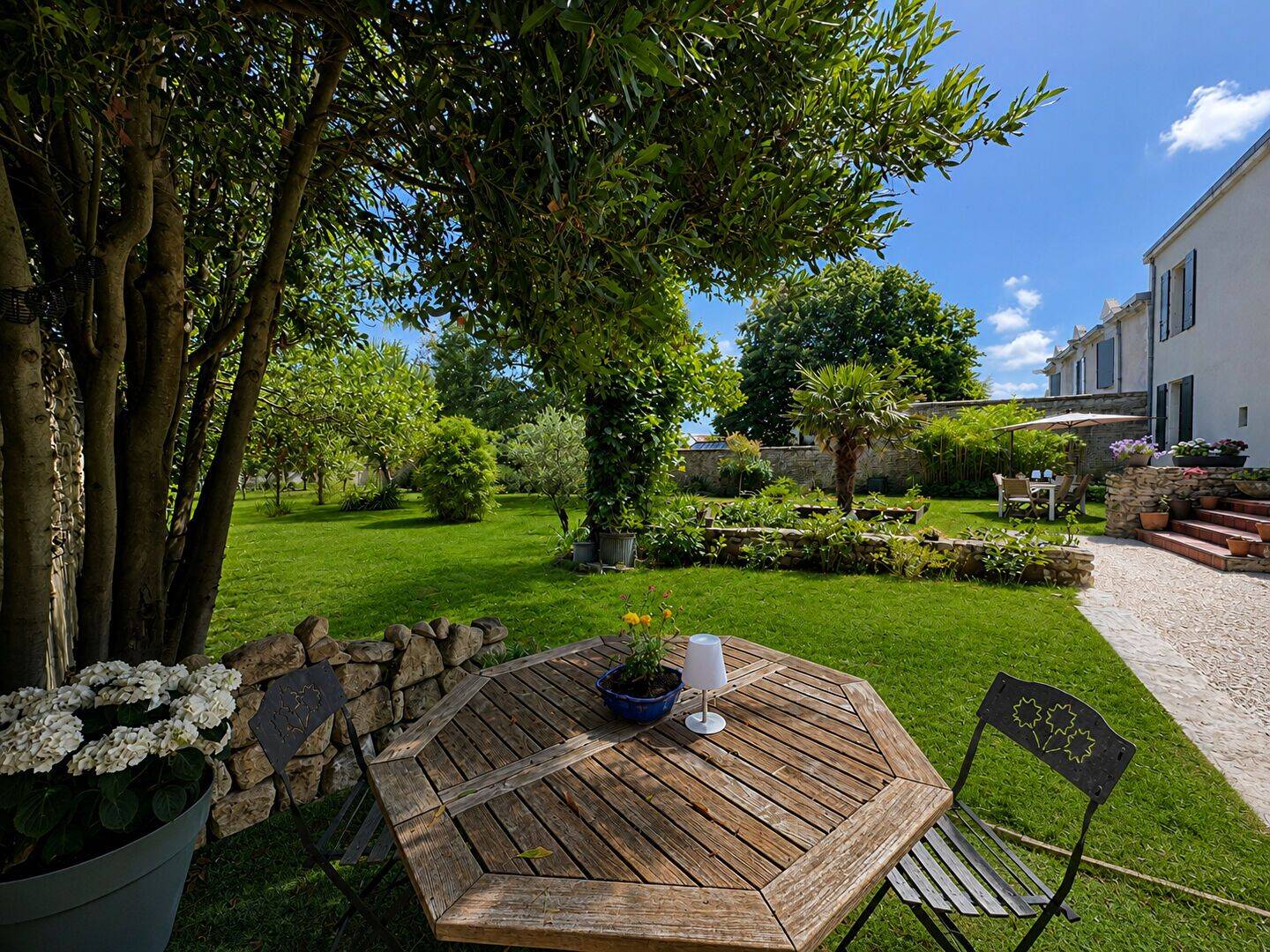 Maison 8 pièces 198 m² · à Nieul-sur-Mer · 198 m² · 1 295 800 €