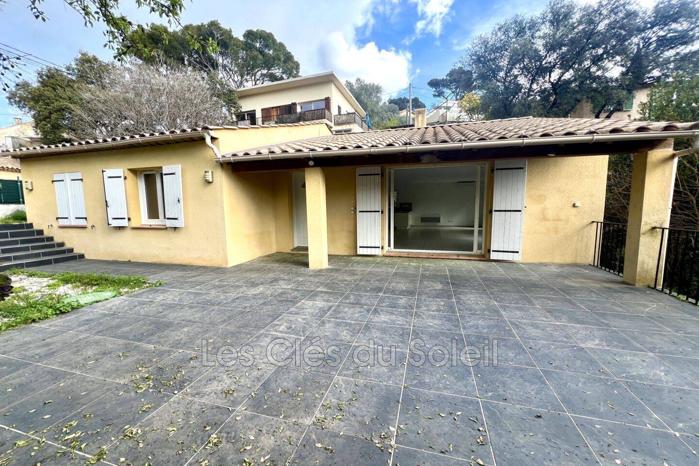 Maison 5 pièces 112 m² · à Le Revest-les-Eaux · 111,6 m² · 1 620 €