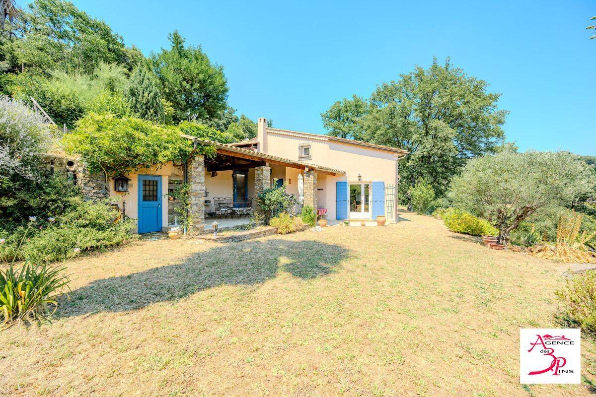 Maison 6 pièces 113 m² · à Collobrières · 113 m² · 495 000 €