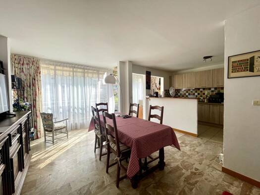 Appartement à vendre 369 000 € 4 pièces 3 chambres 95 m² Étage 1/3 Olbius Riquier-Nartettes Hyères 83400