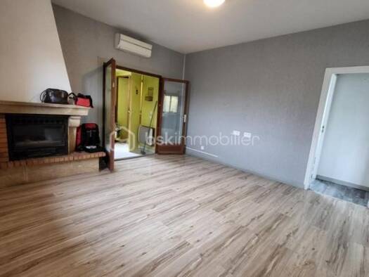 Maison de plain-pied à vendre 86 000 € 4 pièces 3 chambres 77 m² 255 m² de terrain Nord Ouest Rethel 08300