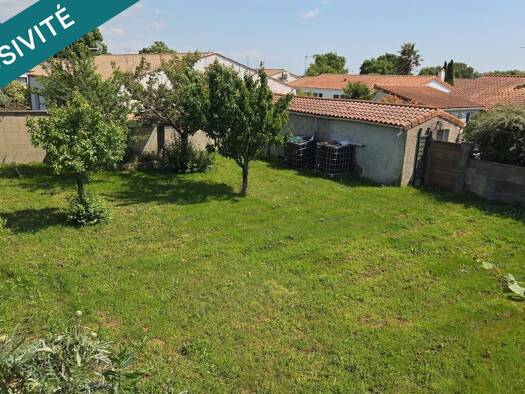 Terrain constructible à vendre 96 000 € 376 m² de terrain Montroy 17220