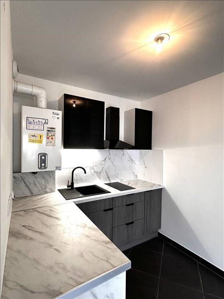 Appartement à louer 790 € 1 pièce 32 m² 1er étage disponible à partir du 14/05/2025 La Doutre Ozoir-la-Ferrière 77330