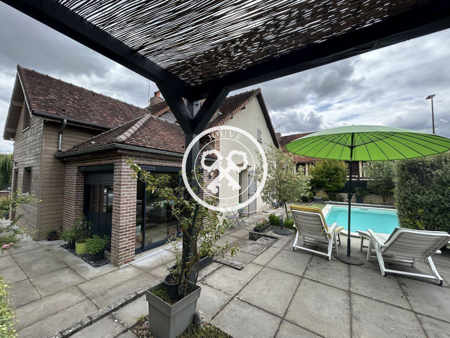 Maison 7 pièces 175 m² · à Mesnil-Saint-Père · 175 m² · 450 000 €