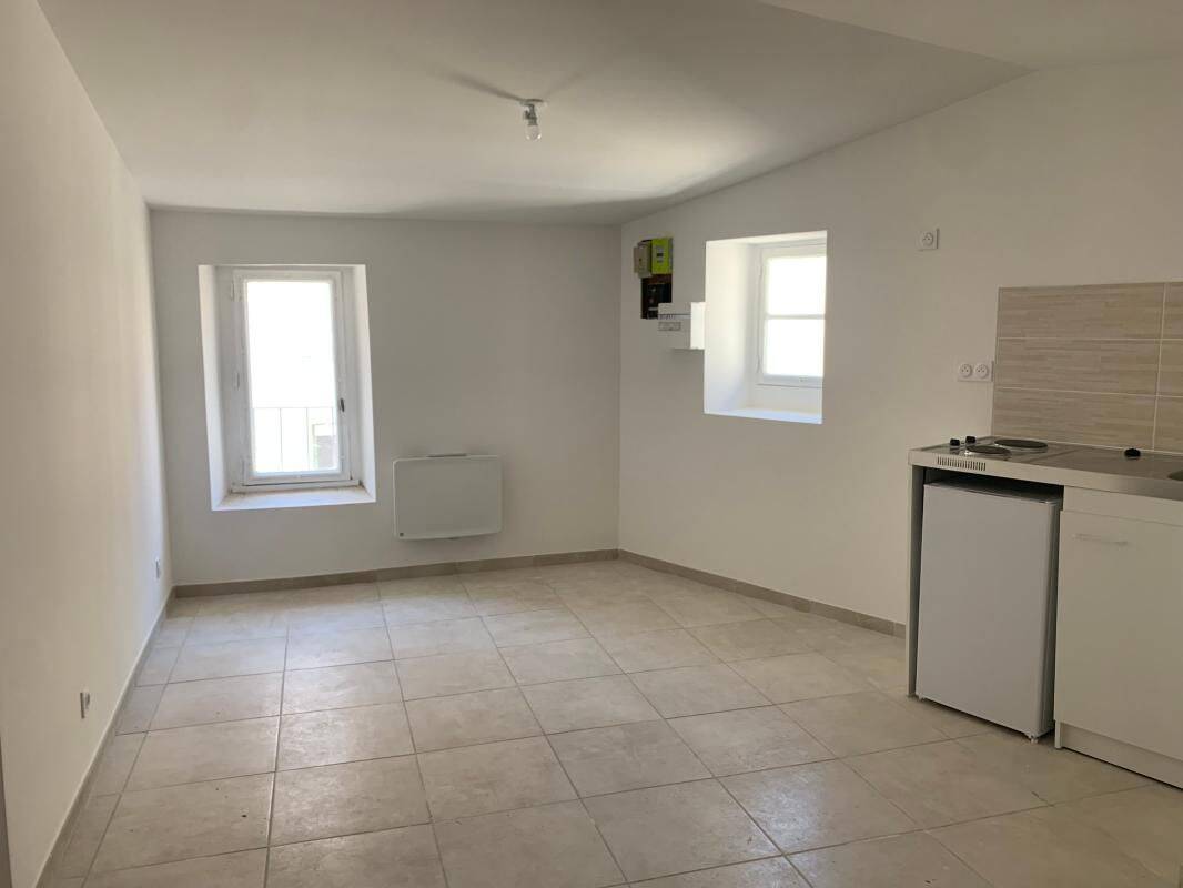 Appartement 1 pièce 20 m² · à Nîmes · 19,9 m² · 420 €
