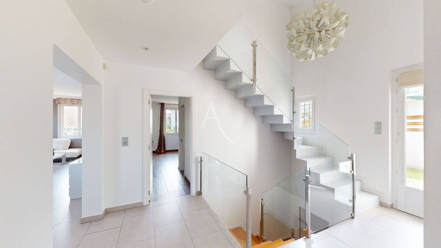 Maison 5 pièces 187 m² · à Ciboure · 187 m² · 684 000 €