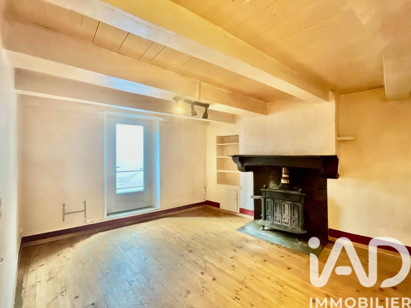 Maison 2 pièces 38 m² · à Riols · 38 m² · 36 000 €